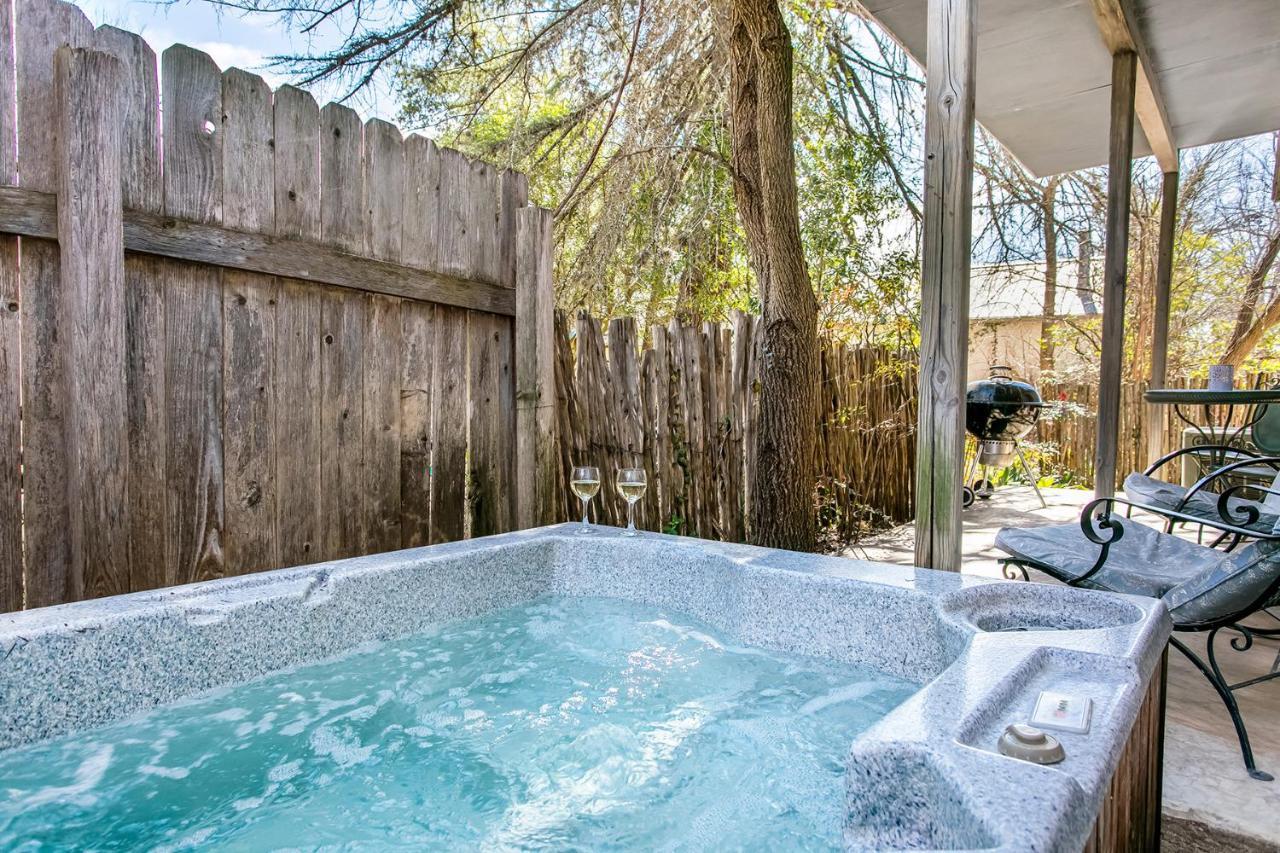 Adams Travis - 1B1Ba, Pet Friendly With Fee, Walk To Main Villa Fredericksburg Eksteriør bilde